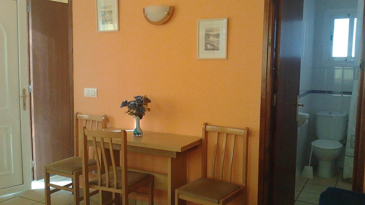 Apartamentos Famara Lloret de Mar Exterior foto