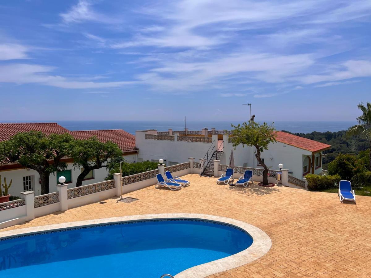 Apartamentos Famara Lloret de Mar Exterior foto
