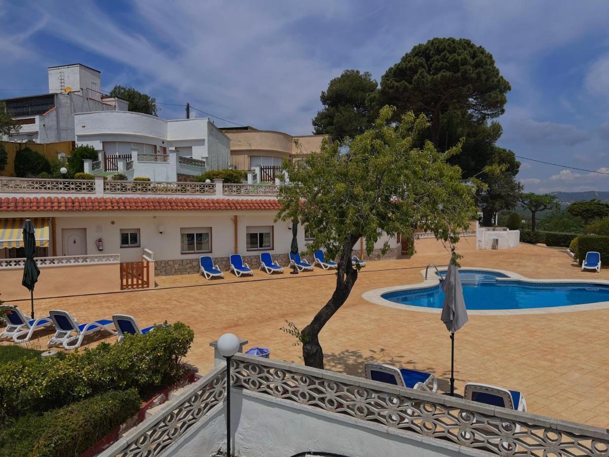 Apartamentos Famara Lloret de Mar Exterior foto
