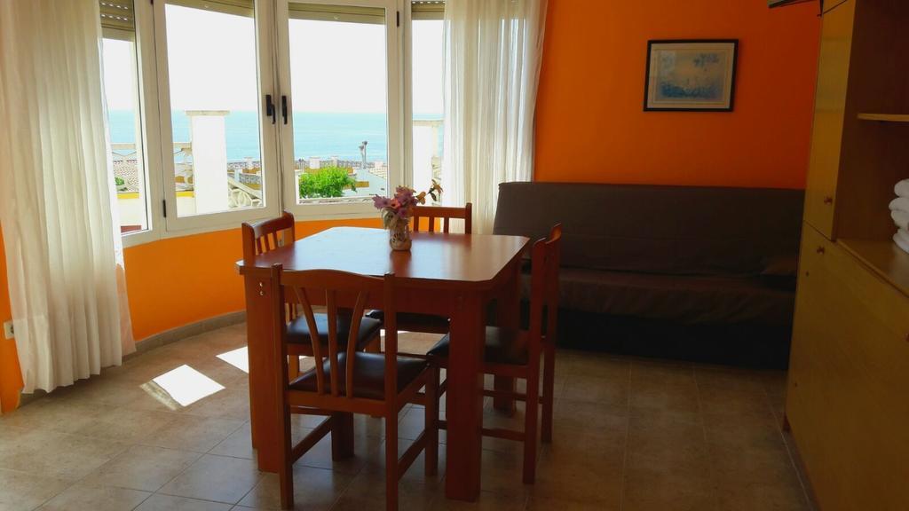 Apartamentos Famara Lloret de Mar Exterior foto