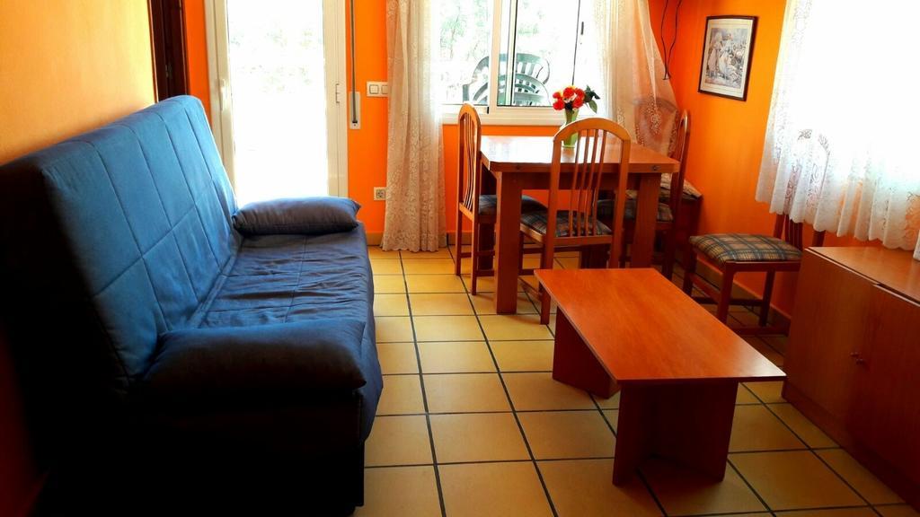 Apartamentos Famara Lloret de Mar Exterior foto