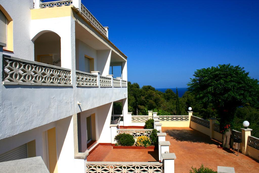 Apartamentos Famara Lloret de Mar Exterior foto