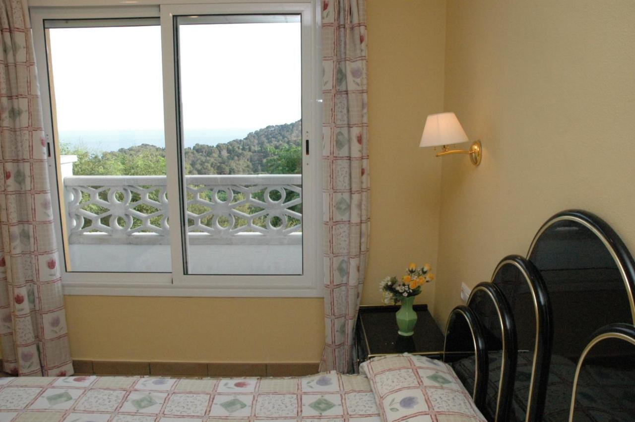 Apartamentos Famara Lloret de Mar Zimmer foto